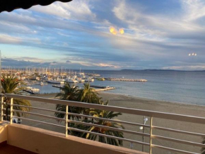 Bel appartement au Lavandou avec terrasse et vue mer - FR-1-308-167